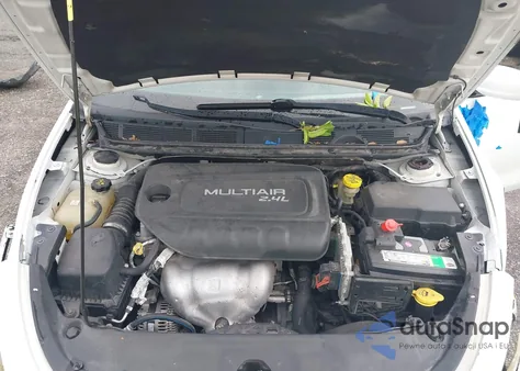 2016 Dodge Dart Sxt z USA, uszkodzony, nr VIN 1C3CDFBB5GD613662